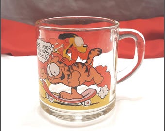 Garfield & Odie Skateboarding  Coffee Mug Vintage Signed Jim Davis McDonald's Anchor Hocking