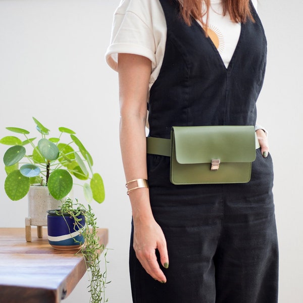 Minimalist Leather Belt Bag, Convertible Fanny Pack, Vegan Leather Waist Bag, Versatile Bum Bag, Small Belt Bag for Women