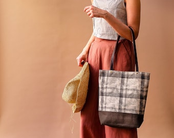 Leather and Canvas Tote, Plaid Tote Bag with Leather Straps, Womens Minimalist Shoulder Bag, Waxed Canvas Tote Bag, Summer Tote Bag