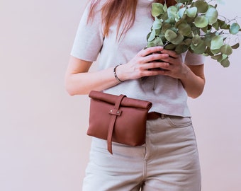 Brown Leather Belt Bag, Fanny Pack for Women, Fold over Bag, Roll over leather bag, Convertible Belt Bag, Minimalist Belt Bag