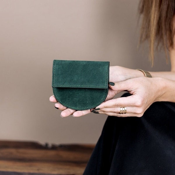 Small Minimalist Leather Wallet for Women,  Sleek Geometric Half Moon Shaped Leather Purse in Green