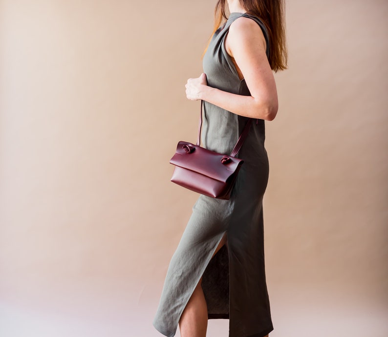 Minimalist Black Vegan Leather Bag, Small Crossbody Bag for Women, Womens Shoulder Bag Vegan, Soft Leather Bag, Modern Everyday Bag Burgundy