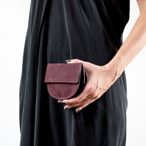 Half Moon Leather Wallet with Zipper, Small Geometric Money Purse, Minimalist Chic Wallet image 9