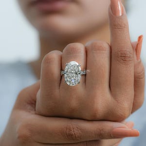 Oval Cut Lab Diamond Solitaire Wedding Ring / 10.00 CT IGI Certified CVD Diamond Fishtail Set Engagement Ring / Maid Of Honor Gift For Her