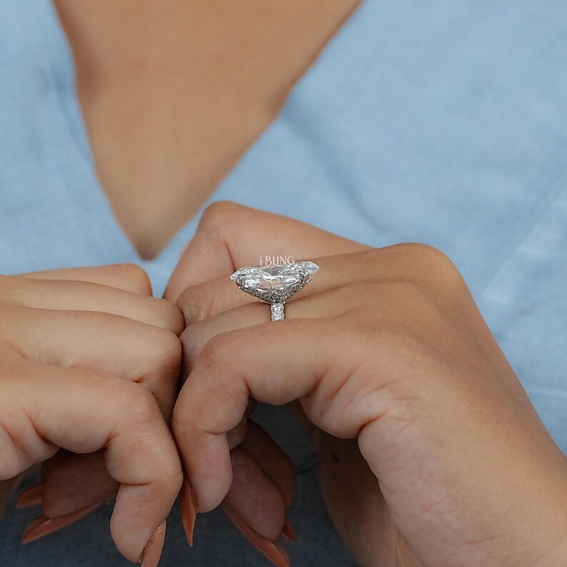 Oval Cut Lab Diamond Solitaire Wedding Ring / 10.00 CT IGI Certified CVD Diamond Fishtail Set Engagement Ring / Maid Of Honor Gift For Her