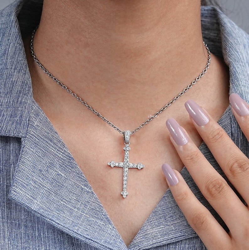 Lab Grown Diamond Cross Pendant / 14K White Gold Religious Pendant / Conflict Free Diamond Christian Faith Pendant / Party Wear Jewelry