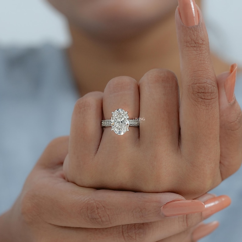 Oval Cut Lab Grown Diamond Solitaire Wedding Ring / Round Cut CVD Diamond Shared Prong Engagement Ring For Women / Anniversary Gift For Her