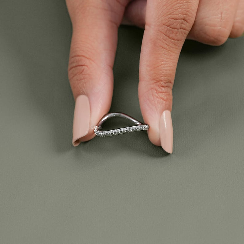 Round Cut Lab Grown Diamond Curved Wedding Band/ CVD Diamond Pave Set Band/ 14K Solid Gold Half Eternity Stacking Band/ Bridal Gift For Her