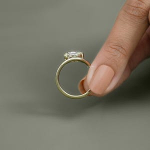Pear Cut Lab Grown Diamond Curved Solitaire Ring/ Eco-Friendly East-West Set Diamond Ring/ 14K Solid Gold Engagement Ring/ Rings For Women