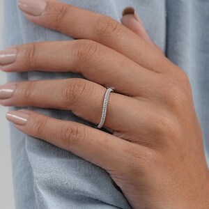 Round Cut Lab Grown Diamond Curved Wedding Band/ CVD Diamond Pave Set Band/ 14K Solid Gold Half Eternity Stacking Band/ Bridal Gift For Her