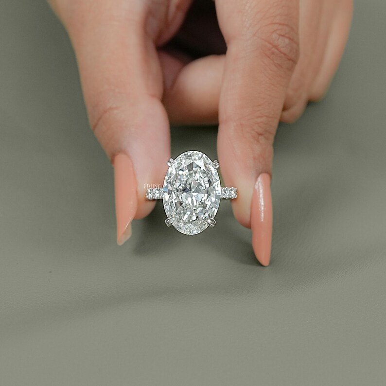Oval Cut Lab Diamond Solitaire Wedding Ring / 10.00 CT IGI Certified CVD Diamond Fishtail Set Engagement Ring / Maid Of Honor Gift For Her