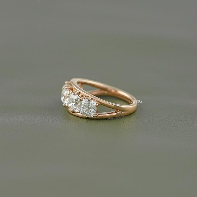 Old Mine Cushion Cut Lab-Made Diamond Half Eternity Wedding Band/ CVD Diamond Five-Stone Band/ 14K Solid Gold Split Shank Band/ Gift For Her