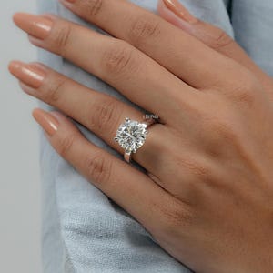 IGI Certified 6 CT Round Cut Handmade Diamond Euro Statement Ring / Round Shape Lab Diamond Engraving Engagement Ring / Wedding Gift For Her