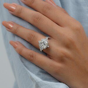 5.00 CT Round Cut Lab Grown Diamond Solitaire Engagement Ring / IGI Certified Man Made Diamond Wedding Ring / Maid Of Honor Gift For Her