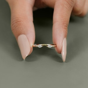 Trouwring Toi ET Moi met marquise geslepen laboratoriumdiamant / Open gouden ring met synthetische diamant in zetting / CVD-diamantring als bruidscadeau
