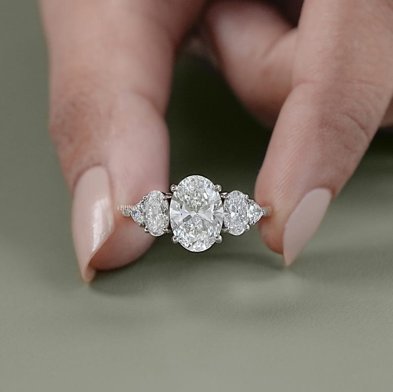 Oval Cut Lab Grown Diamond Five Stone Engagement Ring / EF-VS Diamond Stacking Ring / 14K Solid Gold Proposal Ring For Her / Bridesmaid Gift