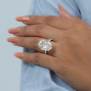 Oval Cut Lab Diamond Solitaire Wedding Ring / 10.00 CT IGI Certified CVD Diamond Fishtail Set Engagement Ring / Maid Of Honor Gift For Her