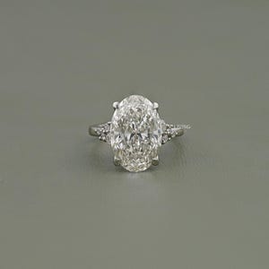 7.00 CT Oval Cut Lab Diamond Solitaire Engagement Ring / EF-VS Clarity Conflict Free Diamond Prong Set Wedding Ring / Anniversary Gift
