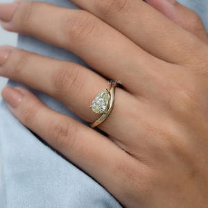 Pear Cut Lab Grown Diamond Curved Solitaire Ring/ Eco-Friendly East-West Set Diamond Ring/ 14K Solid Gold Engagement Ring/ Rings For Women
