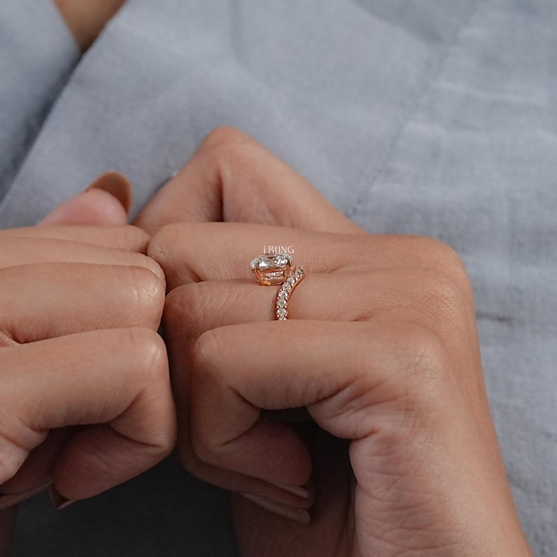 Round Cut Lab Diamond Engagement Ring/ CVD Diamond Solitaire With Accent Ring/ Eco Friendly Diamond Bridal Ring/ Anniversary Ring For Wife