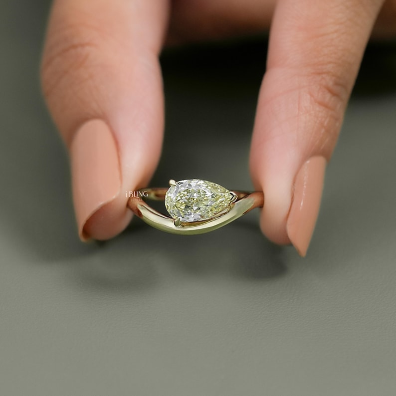Pear Cut Lab Grown Diamond Curved Solitaire Ring/ Eco-Friendly East-West Set Diamond Ring/ 14K Solid Gold Engagement Ring/ Rings For Women
