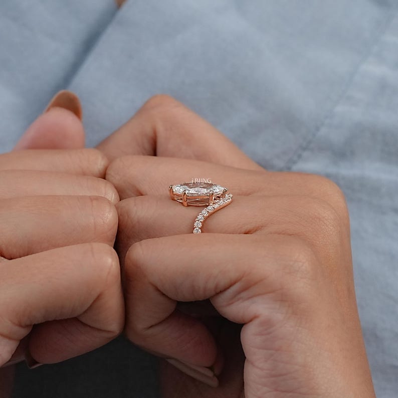 Marquise Cut Lab Grown Diamond Solitaire With Accent Ring/ CVD Diamond Curved Engagement Ring/ 14K Solid Gold Wedding Ring/ Bridesmaid Gift
