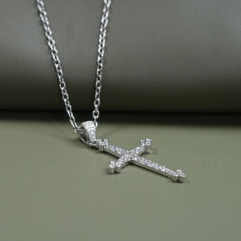 Lab Grown Diamond Cross Pendant / 14K White Gold Religious Pendant / Conflict Free Diamond Christian Faith Pendant / Party Wear Jewelry