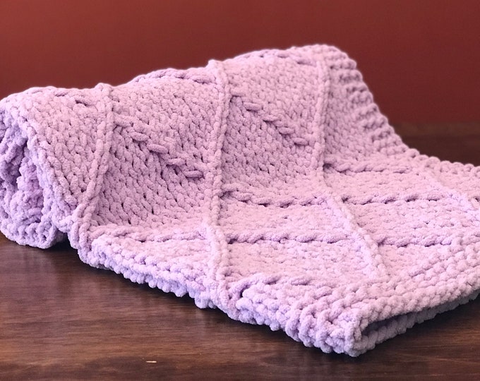 Chunky Knit Baby Blanket // Bernat Baby Blanket Yarn // Lavender Knit