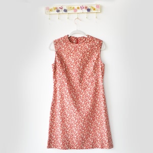 Sukienka Vintage Ditsy Floral Red Shift