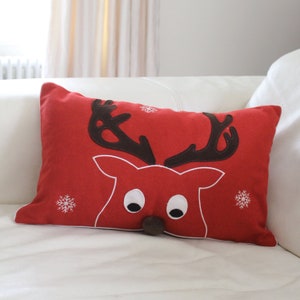 Rentier Weihnachtskissen mit Pom Pom Nasen