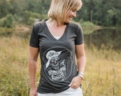 La Calavera Catrina Graphic Tee, Women 39 s V-Neck T-Shirt, Day of the Dead, Halloween Party Shirt, Sugar Skull, Eco Blend Fabric, Graphic tee