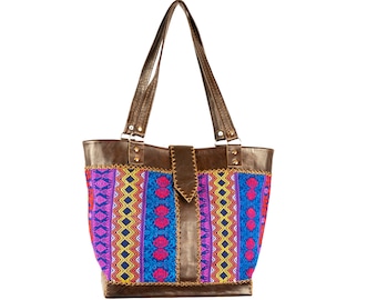 Sac en cuir brodé fait main, sac artisanal, sac à main tendance, sac brodé Guatemala, cadeau pour elle, cadeau du commerce équitable