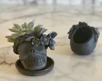 Skull Planter, Skull Flower Pot, Mexican Clay Planter, Mexican Sugar Skull Decor, Cottage Core, Goth Decor, Mothers Day Gift