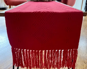 Mexican Woven Table Runner/Red Table Runner/Christmas Holiday Table Decor/Oaxacan Artesanía/Macrame/Boho Table Runner/Fair Trade Gifts