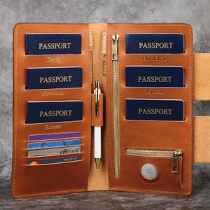 Funda de cuero para pasaporte familiar 6 Cartera de viaje familiar Funda de cuero para pasaporte 4 Pasaporte familiar de cuero con capacidad para 8 10 2 Pasaporte personalizado AirTag 5 7