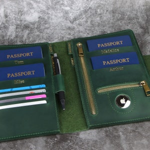 Cartera para pasaporte AirTag 4 Porta pasaporte familiar Cartera de viaje personalizada Cartera de cuero para pasaporte 5 Organizador de viaje 6 7 Ranura para AirTag
