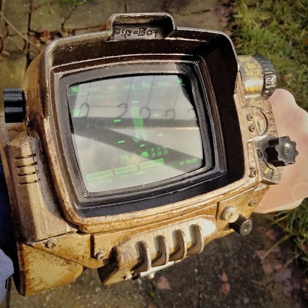 Funktionales 3000 MKIV Pip Boy Zubehör zur Verwendung mit einem Telefon | Rohes DIY Teile-Kit