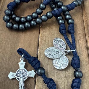 Black beads Paracord Catholic Rosary | Catholic rosary | St. Michael, St Benedict, Miraculous Medals - Handmade
