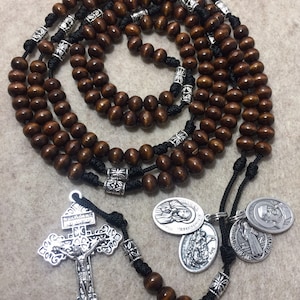 15 or 20 decade Catholic rosary, paracord rosary, 4 Saints medal,catholic Rosary - handmade