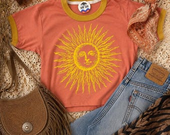 Sun Graphic Cropped Ringer Tee - Retro 70s sun face shirt