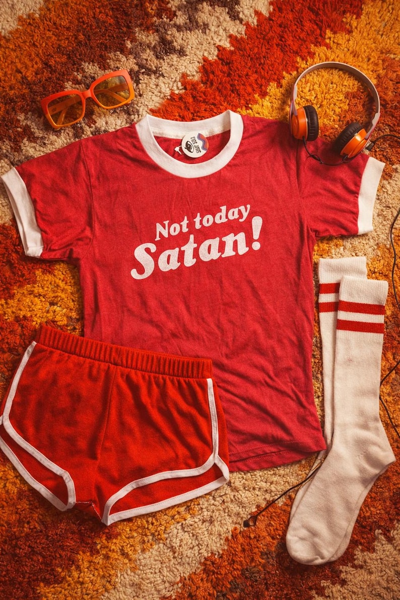 Not Today Satan Ringer T-Shirt: Funny Retro Graphic Tee Bild 1
