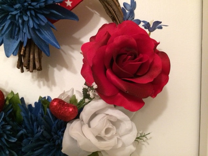 Patriotic Grapevine Wreath Red White /& Blue Grapevine Wreath Patriotic Front Door Wreath Heart Shaped Grapevine Wreath Front Door Wreath