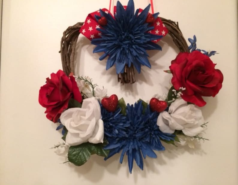Patriotic Grapevine Wreath Red White /& Blue Grapevine Wreath Patriotic Front Door Wreath Heart Shaped Grapevine Wreath Front Door Wreath