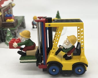 Dept 56 56.56819 Lego Warehouse forklift set of 5 north pole series retired