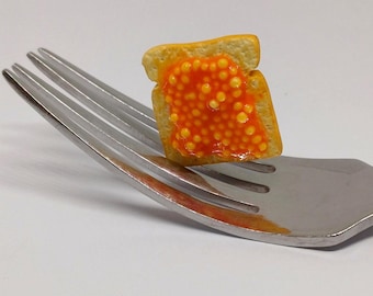 Fridge magnet, baked beans