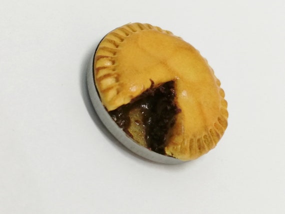 Dollhouse Miniature size Only One Slice LEFT in the pan Mincemeat Pie