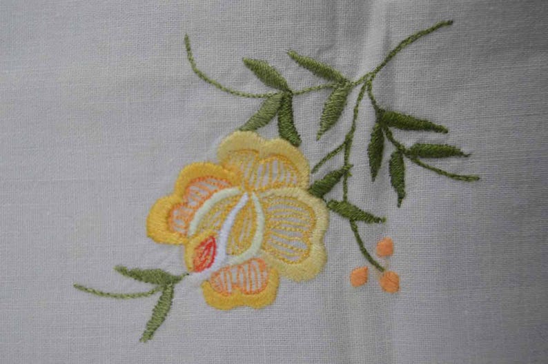 Lovely vintage Spring tablecloth.