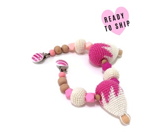 READY TO SHIP - crochet stroller mobile - amigurumi hot air ballons - pram chain - garland - wooden beads - decoration - kinderwagenkette