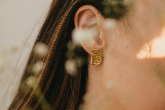 Comfortable sale stud earrings