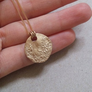 Collier de pièces d’or, Collier de médaillon d’or, Collier de lune en or, Collier de disque d’or, Collier de superposition de pleine lune, Bijoux Boho en or